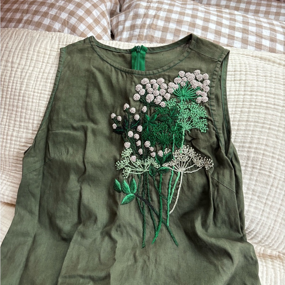 Vintage Green Sleeveless Linen Dress with Floral Embroidery - Picture 4 of 8